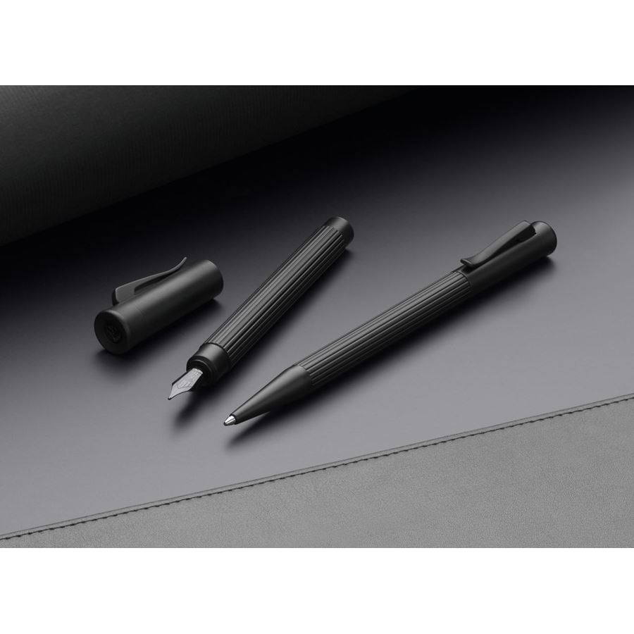 Graf-von-Faber-Castell - Penna stilografica Tamitio Black Edition M